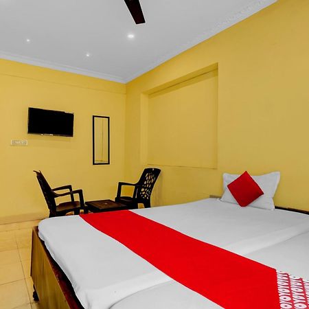 Oyo Royal Visakha Beach Guest House ヴィシャーカパトナム エクステリア 写真