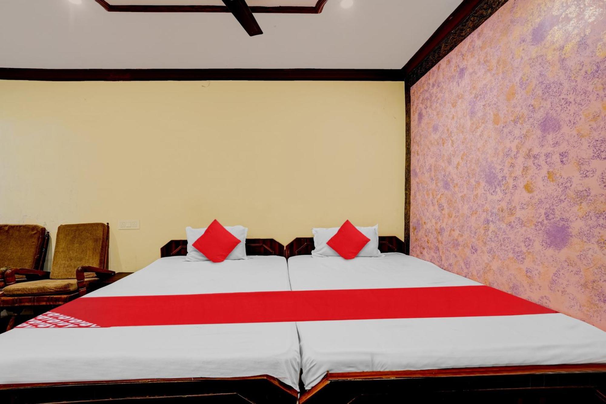 Oyo Royal Visakha Beach Guest House ヴィシャーカパトナム エクステリア 写真